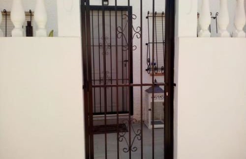 2 Bed-Sleeps 5-Private Pool-Pets-AirCon - Foto 16