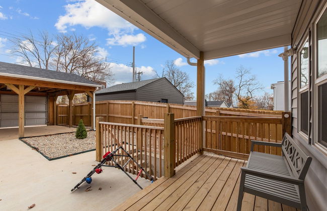 Uptown Elegant Escape | JZ Vacation Rentals - Photo 11