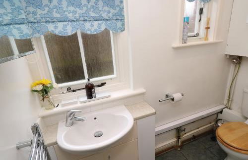 Framingham - Photo 16