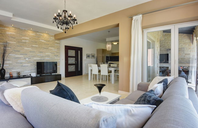 Beautiful Villa With Garden, Private Heated Pool, Whirlpool, Sauna, Near Rovinj - Foto 16