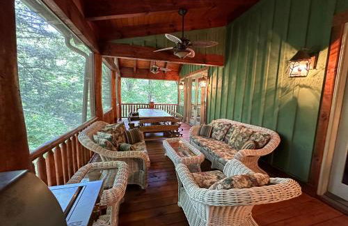 Luxury Mountain Retreat with views, fire pit, and creek - Foto 10