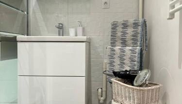 Studio en centre ville - Foto 3, towels, Shower