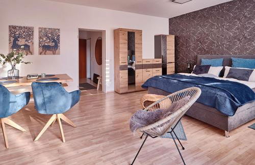 KATARINAS HOUSE mit 2 FeWo stilvoll, gemütlich & zentral Boxspringbett, Parkplatz, Balkon oder Garten - Foto 2