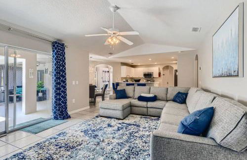 NEW Modern Relaxing 4 Bedroom Pool Villa Near Disney's Parks - Foto 9