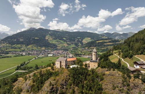Stadtnestl Apartment Sterzing - Alpines Hideaway mit Kamin & Garten - Foto 40