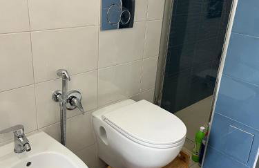 Grand F2 60mq centre Antibes, proche plages, commerces, 2 balcons, parking, train, bus, deco vintage, pet friendly - Foto 34