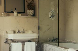 Hyll Hotel - Photo 16