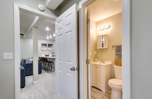 Fast WiFi and Free Parking Cozy Fontana Apartment - Photo 17