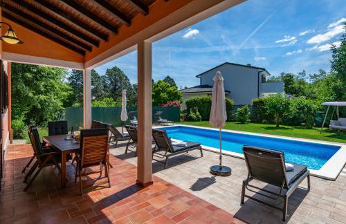 Villa Ornela, summer and sun, ideal for families and pets! - Foto 21
