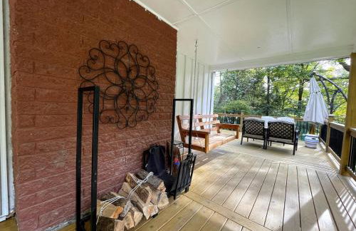Dual-Home Berkshire Retreat Sleeps 16 - Foto 77