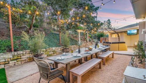 Modern Family Farmhouse with Pool, Jacuzzi, Putting Green, Treehouse, Bocce and more - Foto 5, Garden