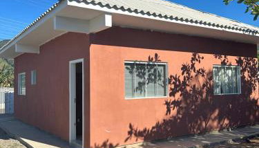 Casa Privada próxima Praia de SURFING de Gamboa, Sc - Foto 1