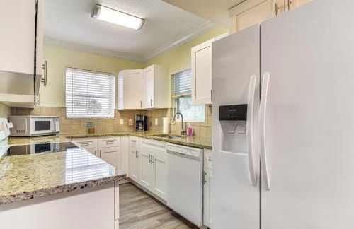 Unit 3 Blocks Gulf to Beaches Historical Museum! - Foto 10