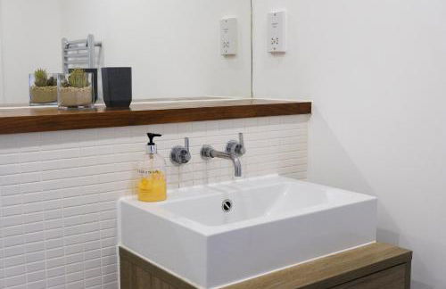 Luxury 2-bed Flat, Parking Near Tube and Emirates - Foto 58