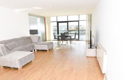 Glasgow Hydro Apt with Great Views - Foto 10