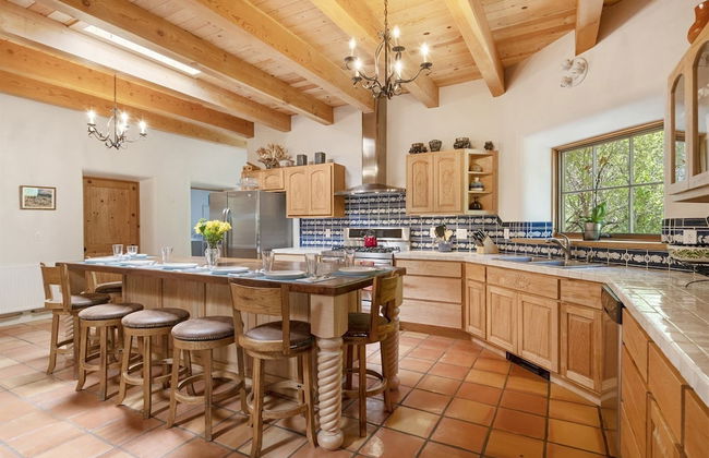 El Torreon - Exclusive Luxury Home, Nestled Next to Water and Trees - Foto 11