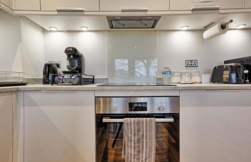 Luxuriously Cosy 1 Bed Flat at Trinity Point Gravesend, Suitable for Long Stay and Short Stay - Foto 9