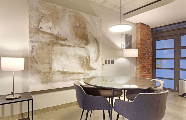 Metropolis 1108 - Adults Only - Photo 7