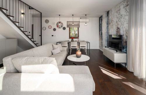 Malerische Steinvilla mit Privatpool, fantastischem Panoramablick, Garten und Grill - Foto 8