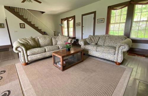 Inviting Cottage Rental on a Private Farm in Rileyville, Virginia - Photo 44