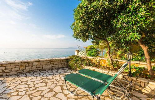 Dinos Walk to Beach Sea Views A C Wifi Car Not Required - 291 - Foto 4