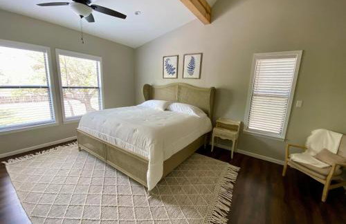 Away at the River - Foto 39