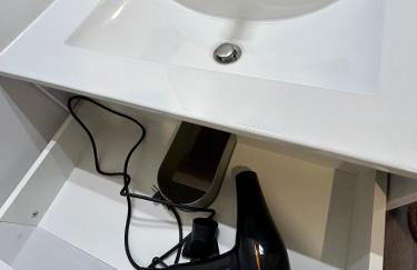 Lumen Chartrain - appartement proche centre-ville, balcon et parking - Foto 20