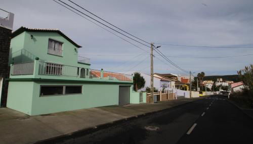 Nandes Place - Photo 3