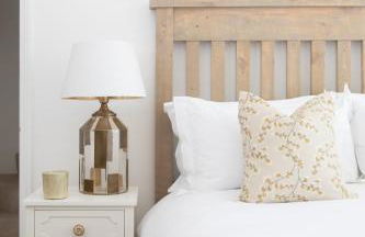 Number 42 by The Butler Collection - Foto 25