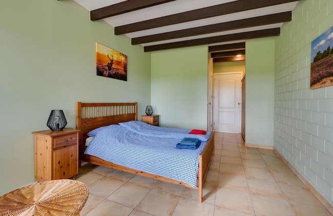 Holiday Home with Meadow View near Forests - Photo 6