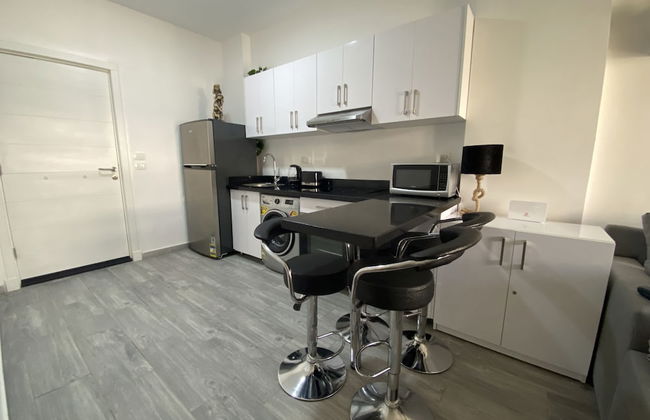 Bali Themed Luxury Spacious 3 Bed Balcony Pool Gym - Foto 8