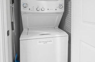 10 Min to Downtown - Desk - Fenced Yard - Wi-Fi - Foto 26