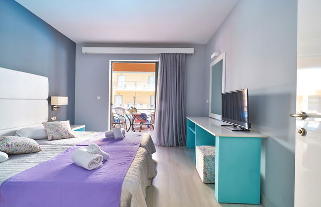 Sunrise Village Hotel - Photo 19