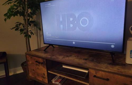 Cozy Delightful Private Studio near Rhodes College, Shuttle, & Vehicle Rental - Foto 7