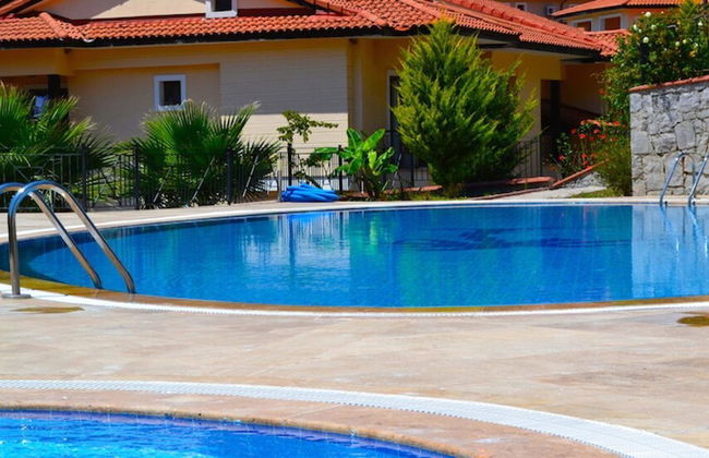 Terrace Life Palm Apart - Photo 43