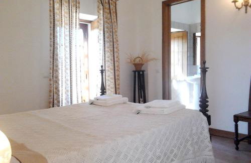 Historical Charming Vintage Villa with 4 bedrooms & country views 4 Villa by RedAwning - Foto 17