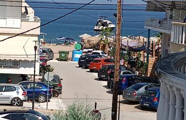 SEA AND SKY APARTMENT - Photo 1