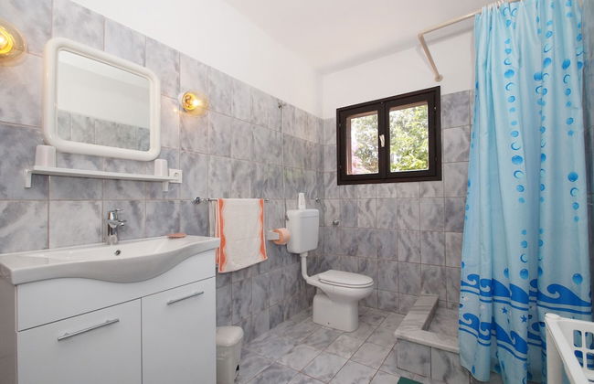 South Island Apartments - Photo 31