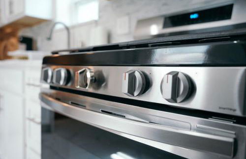 Charm City Luxury 4 Bedroom Brick Home - Foto 46