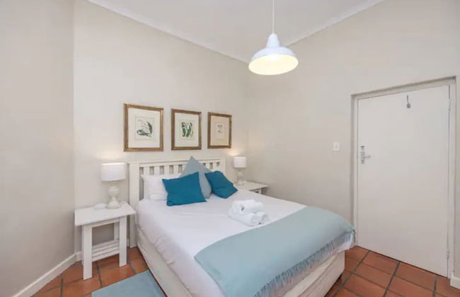 Perfect Getaway in Clifton - Photo 1