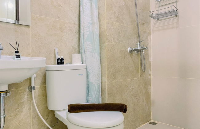 Good And Homey Studio Apartment At Transpark Cibubur - Foto 11