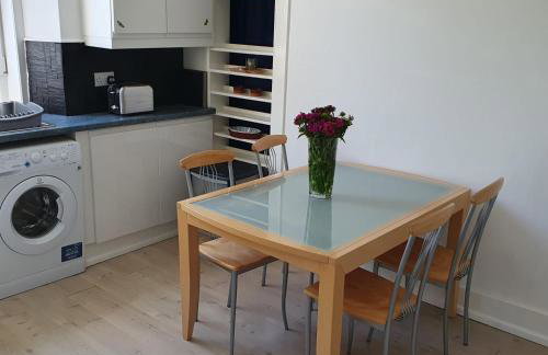 Alastrean Flat - Photo 7