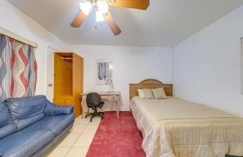 8 Mi to Beach! Miramar Guest Suite with Pool Access - Photo 4