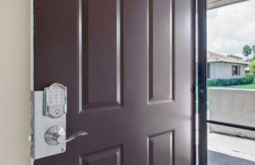 PGA National Getaway Cozy Club Cottage - Foto 38