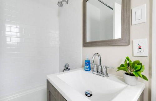 RVA Cottage Cozy & Spacious Near Downtown - Foto 17