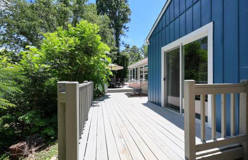 Dog Friendly Lakeside Escape with Hammock and Fire Pit - Foto 13