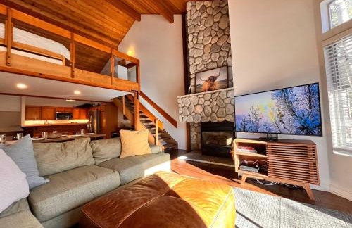 Snowcreek IV - Cozy Mammoth Ski Condo with Mtn Views and Hot Tub - Foto 1