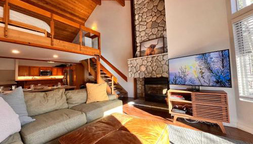 Snowcreek IV - Cozy Mammoth Ski Condo with Mtn Views and Hot Tub - Foto 1