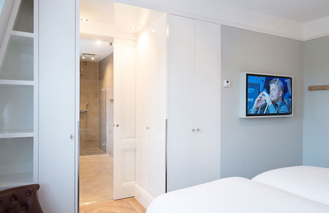 BizStay Park Central Executive - Photo 39