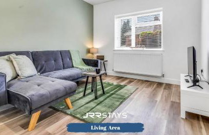 Dudley - Stylish 3 Bedroom Sleeps 6 Wi-Fi - JRR Stays - Foto 19